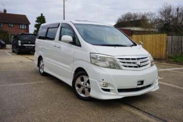 2007/07 White Toyota Alphard 2.4 8Seat MPV Both Power Sliding Doors ULEZ Image