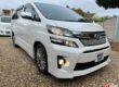 2013 TOYOTA VELLFIRE 3.5 V6 GOLDEN EYES 2. 7 SEATS 1/2 LTR 22,000 MILES FROM NEW Image