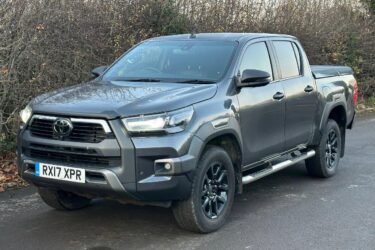 2017 Toyota Hilux Invincible X 2.4 D-4D 4X4 PICKUP Auto Automatic Image