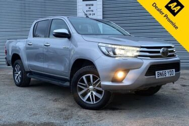 2018 Toyota Hilux 2.4 D-4D Invincible Pickup Double Cab 4dr Diesel Auto 4WD Euro Image