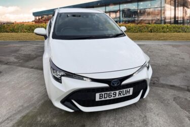2019 69 TOYOTA COROLLA 1.8 VVT-H ICON TECH TOURING SPORTS 5DR PETROL HYBRID CVT Image