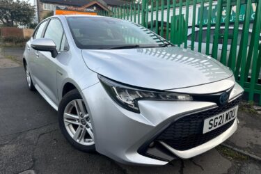 21 toyota corolla 1.8 VVT-i Hybrid Icon 5dr CVT SILVER HYBRID Image