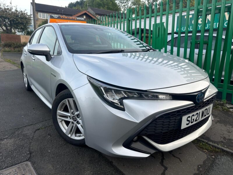 21 toyota corolla 1.8 VVT-i Hybrid Icon 5dr CVT SILVER HYBRID Image