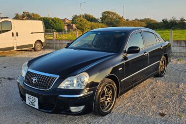 toyota crown majesta Image