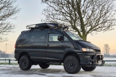 2002 Mitsubishi Delica L400 Space Gear 3.0 V6 **** LPG **** Automatic 4x4 Image