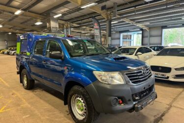 2015 Toyota Hilux 2.5 D-4D Active Pickup Extended Cab 4dr Diesel Manual 4WD Euro Image