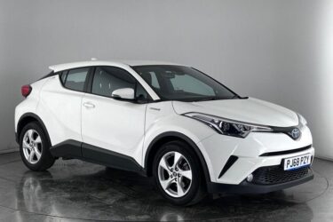 2018 Toyota C-HR 1.8 VVT-h Icon CVT Euro 6 (s/s) 5dr Automatic Image