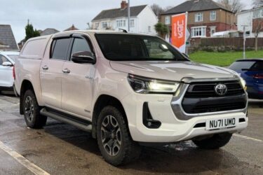 2021 Toyota Hilux 2.8 D-4D Invincible Pickup Double Cab 4dr Diesel Auto 4WD Euro Image