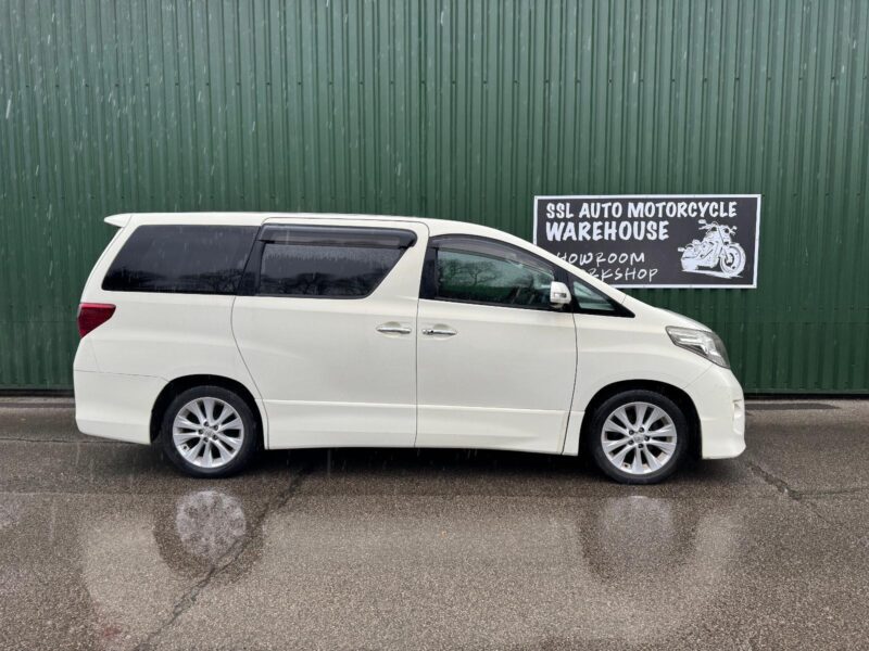 Toyota Alphard 3.5 V6 Auto 2WD 7 Seater 2008 White 76000 Miles Long MOT VGC ULEZ Image