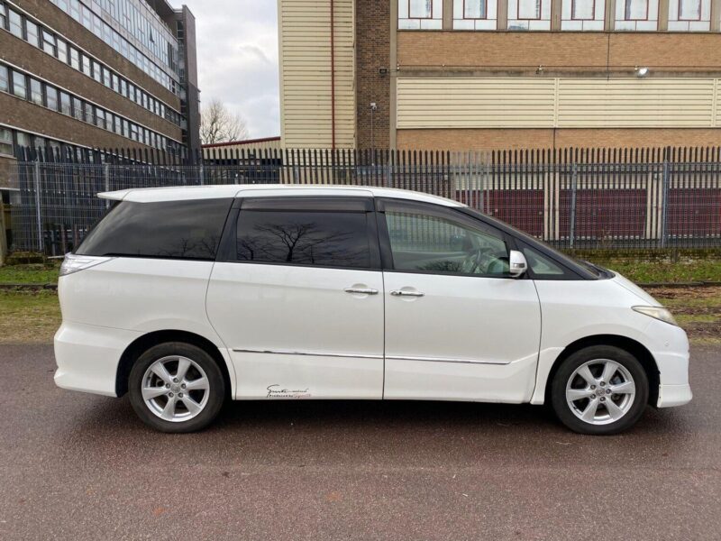 Toyota Estima 2.4 E-Four X Hybrid 7 SEATER Auto 5dr Petrol/Electric Hybrid Auto Image