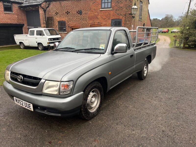 Toyota Hilux Mk5 2wd With Galvanised Chassi Image