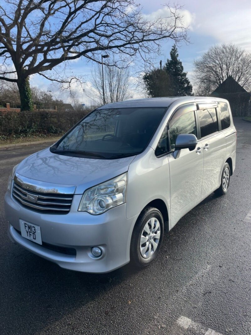 Toyota Noah VOXY 2013 model 2L petrol 8 seater fresh import grade 4B Image
