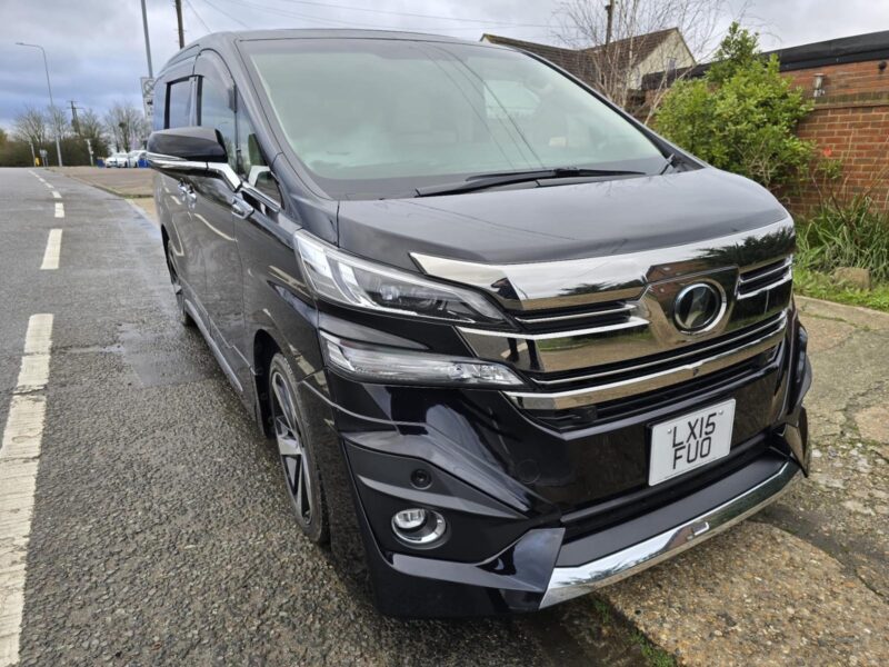 TOYOTA VELLFIRE EXECUTIVE LOUNGE 3.5 PETROL 2015 ULEZ FREE WARRANTED MILEAGE Image