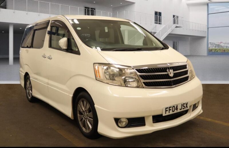 2004 TOYOTA ALPHARD MPV 7 SEATS Petrol Image