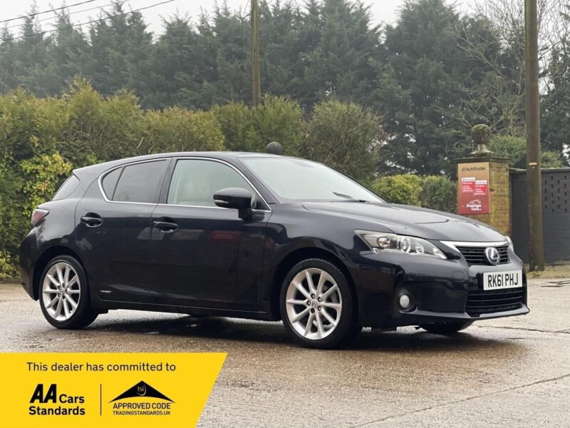 2011 Lexus CT 1.8 200h SE-L CVT Euro 5 (s/s) 5dr Hybrid Image