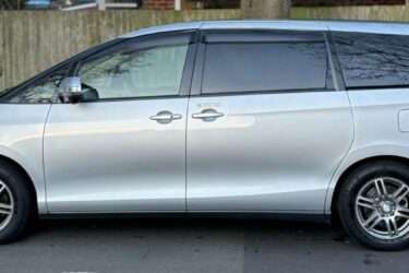 2015/64 Toyota Estima 7 Seater LPG Image