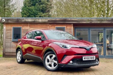 2018 Toyota C-HR 1.8 Hybrid Icon 5dr CVT HATCHBACK PETROL/ELECTRIC Automatic Image