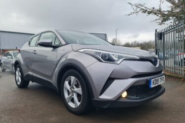 2019 Toyota C-HR 1.8 VVT-h Icon CVT Euro 6 (s/s) 5dr HATCHBACK Petrol/Electric H Image