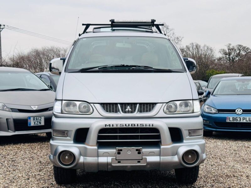 MITSUBISHI DELICA SPACE GEAR 3.0 V6 AUTO ACTIVE FIELD 4x4 8SEATER ULEZ COMPLIANT Image