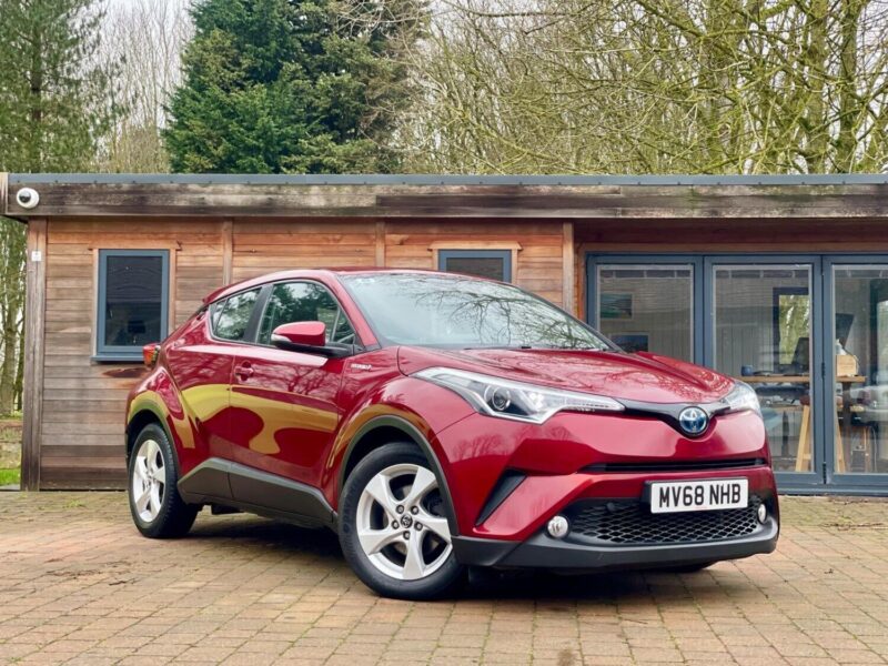 Toyota C-HR 1.8 VVT-h Icon CVT Euro 6 (s/s) 5dr Petrol/Electric Hybrid Automati Image