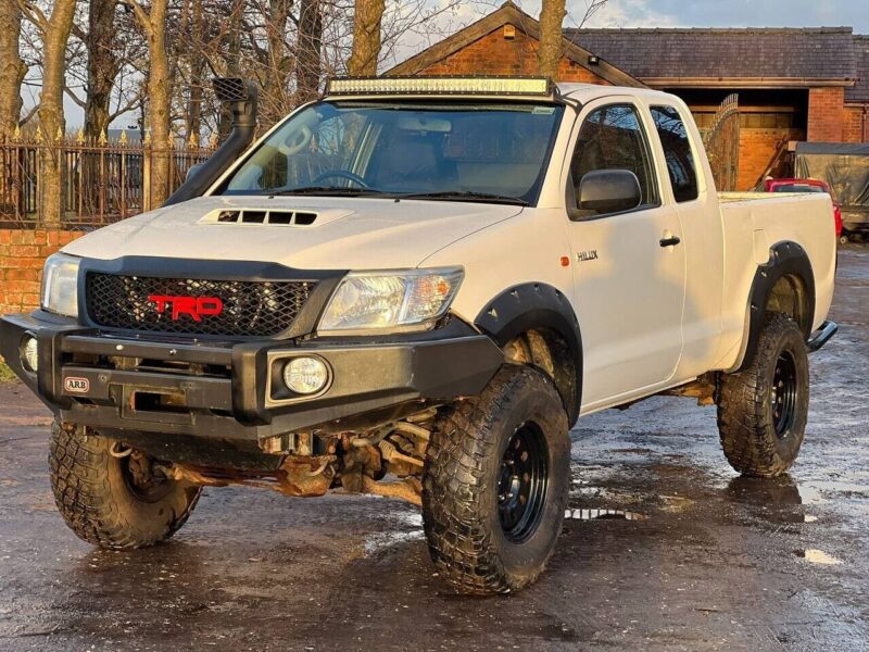 Toyota Hilux 2015 Extra Cab NO VAT 89K MILES Image