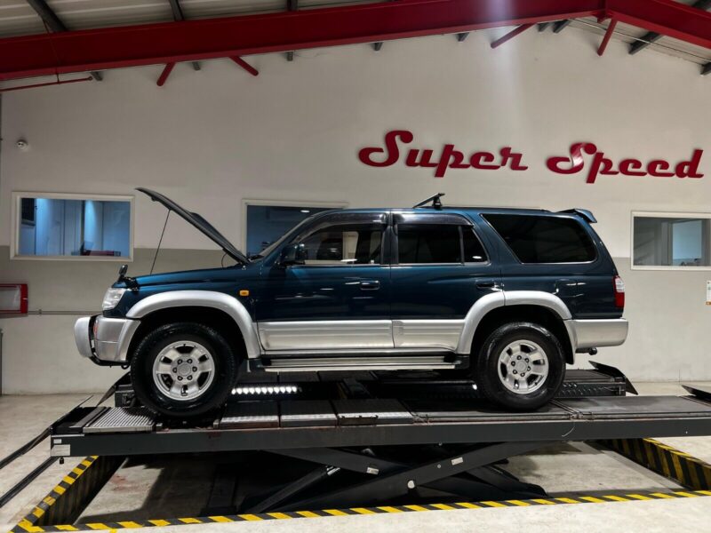 toyota hilux surf Image