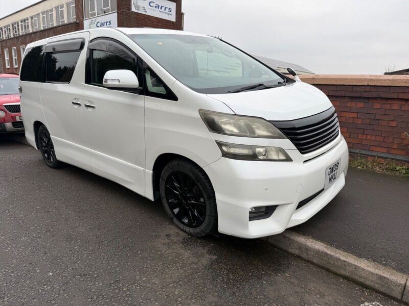 Toyota Vellfire Image