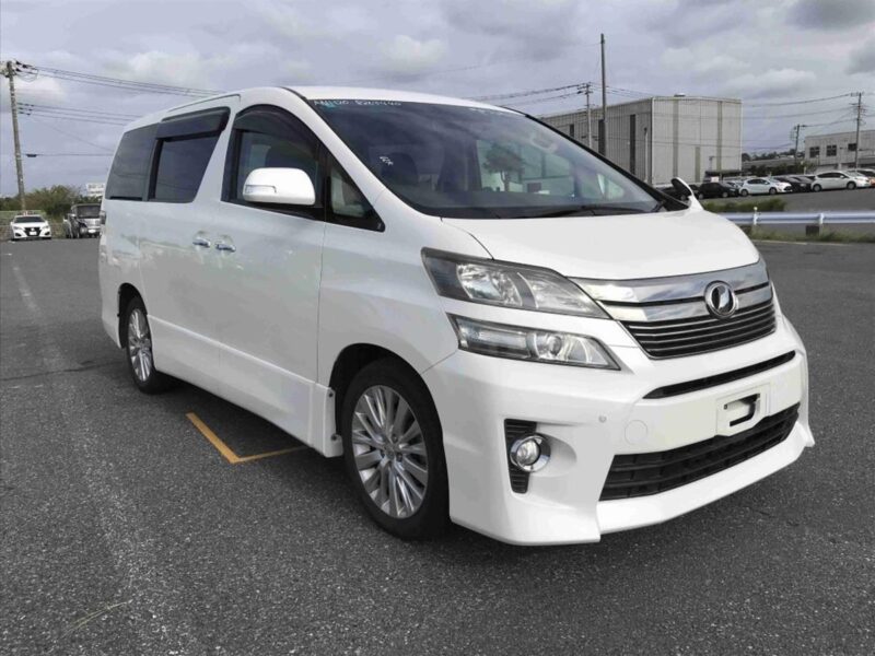 Toyota vellfire / alphard 2.4 petrol grade 4.5B car vx report/bimta in stock Image