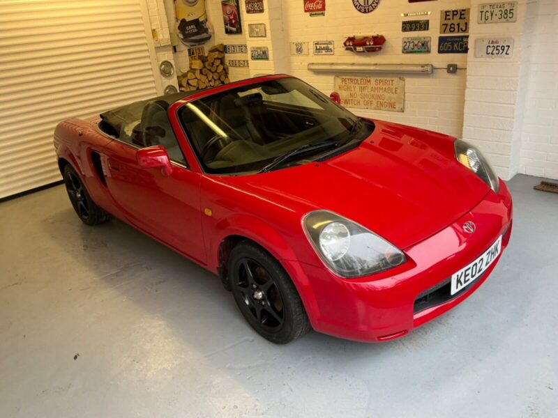 Toyota Mr2 Mk 3 Convertible. 2002.Red with black leather. Image