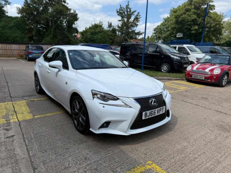 Lexus IS 2.5 300h F Sport Saloon 4dr Petrol Hybrid E-CVT Euro 5 (s/s) (223 ps) Image