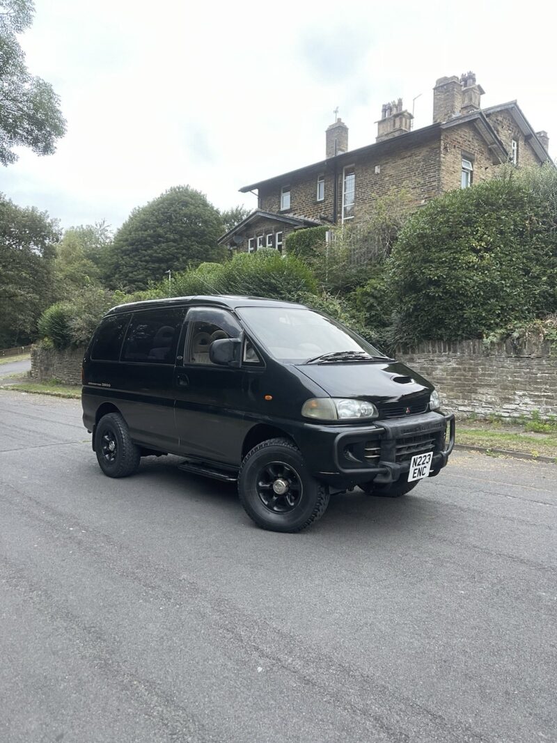 MITSUBISHI DELICA 2.8 TURBO DIESEL SUPER EXCEED 4X4 SAFARI CAMPER Image